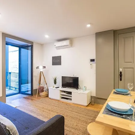 Apartment Downtown W/ Ac & Patio By Lovelystay Porto