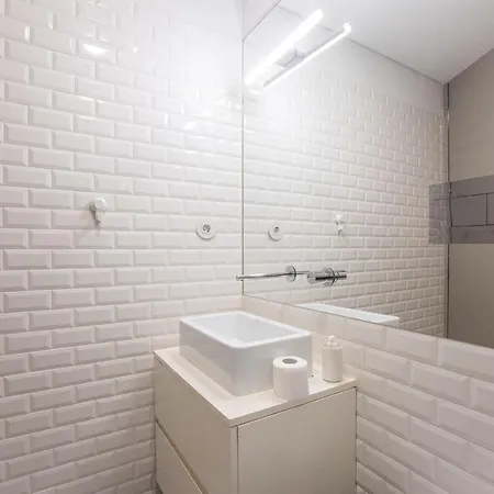 Apartment Downtown W/ Ac & Patio By Lovelystay Porto